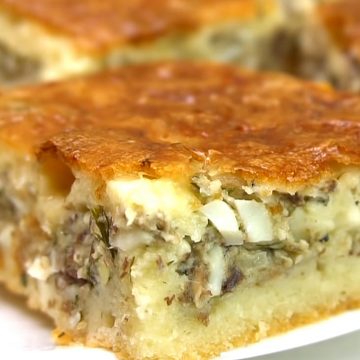 Заливной пирог с рыбной начинкой и яйцом
