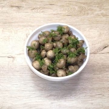 Маринованные шампиньоны в собственном соку