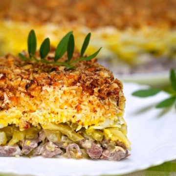 Салат с мясом и грецкими орехами Салат с мясом и грецкими орехами