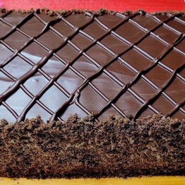 Ленивый медовик со сгущенкой и шоколадом Ленивый медовик со сгущенкой и шоколадом