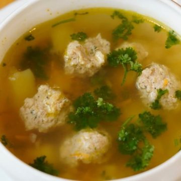 Гречневый суп с фрикадельками